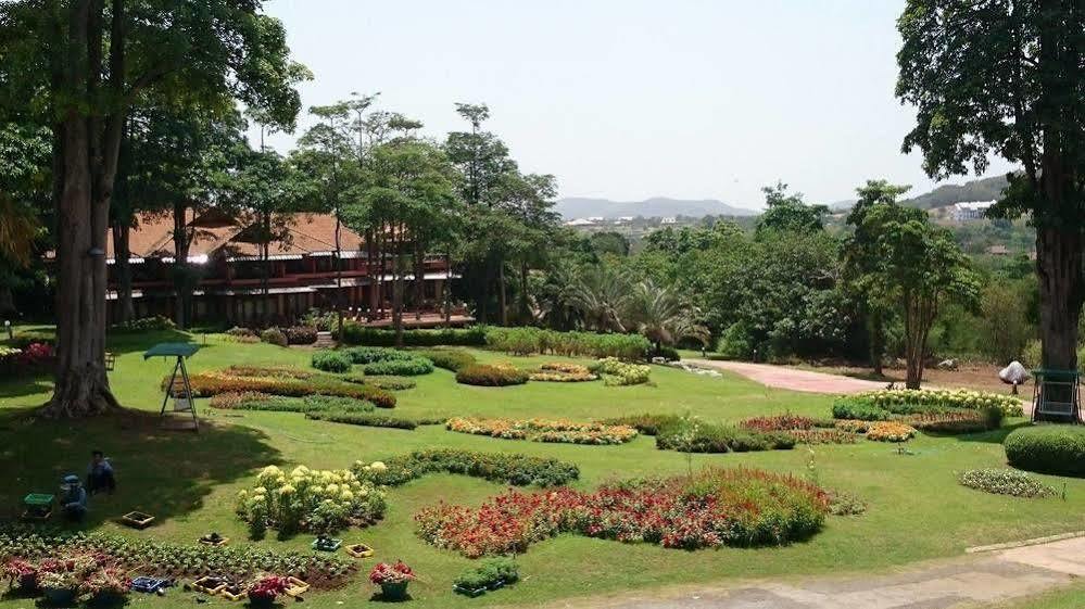 Arayana Phupimarn Resort & Spa Pak Chong Exterior foto